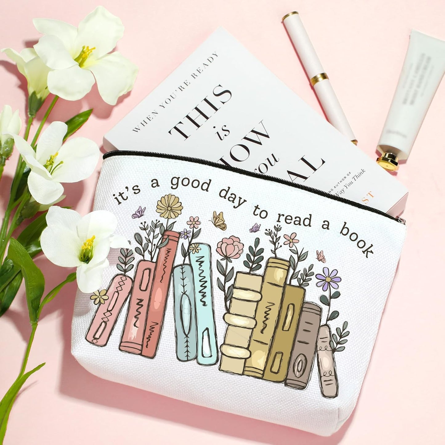 Gifts for Women Who Love Books: Thoughtful Accessories and Presents for Readers and Book Club Enthusiasts