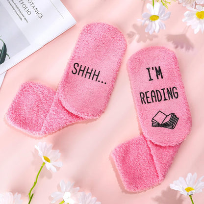 Gifts for Women Who Love Books: Thoughtful Accessories and Presents for Readers and Book Club Enthusiasts